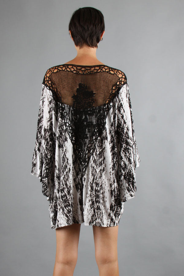 NAOMI BELL SLEEVE DRESS (BLACK)- D9241