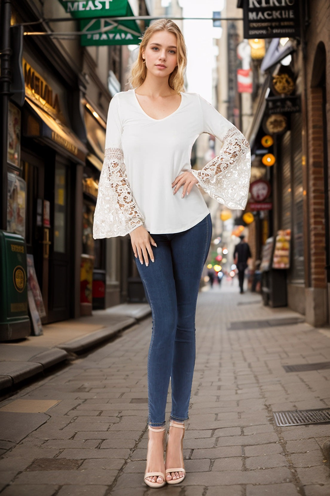KINSEY BELL SLEEVE TOP(IVORY)- VT2439G