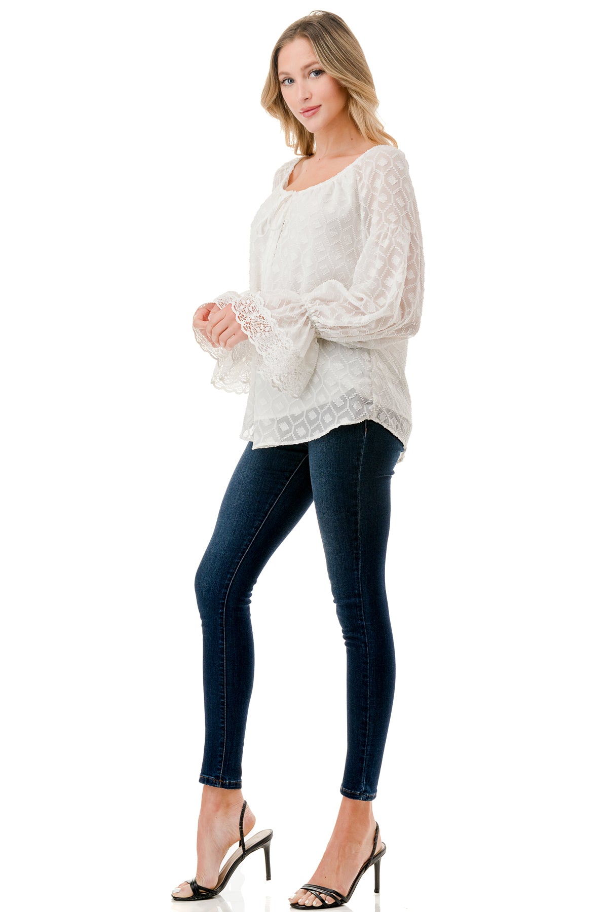 ALILE FRONT TIE TOP (WHITE / WHITE LACE)- VT3193