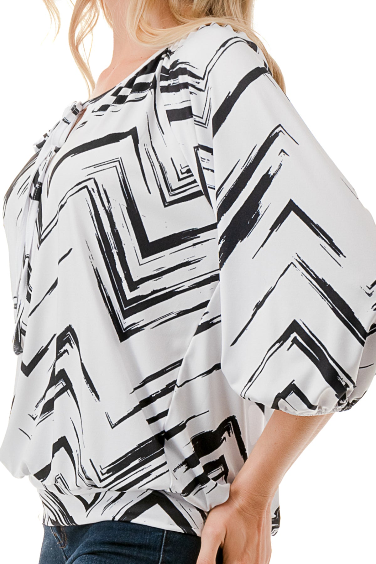JOY ROUND NECK TOP (BLACK WHITE CHEVRON)- VT3276