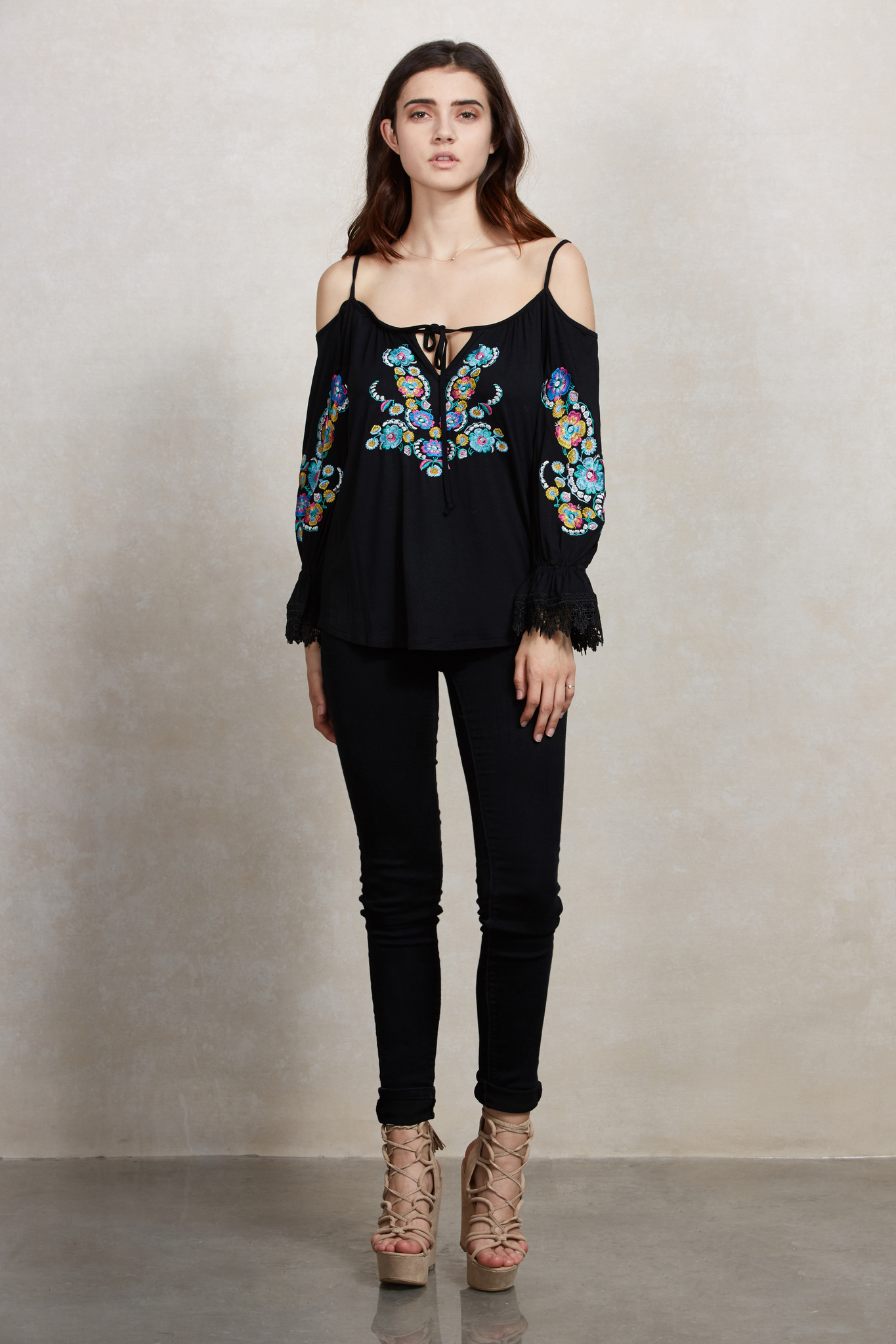 GANET OPEN SHOULDER TOP (Black)-CVT1529