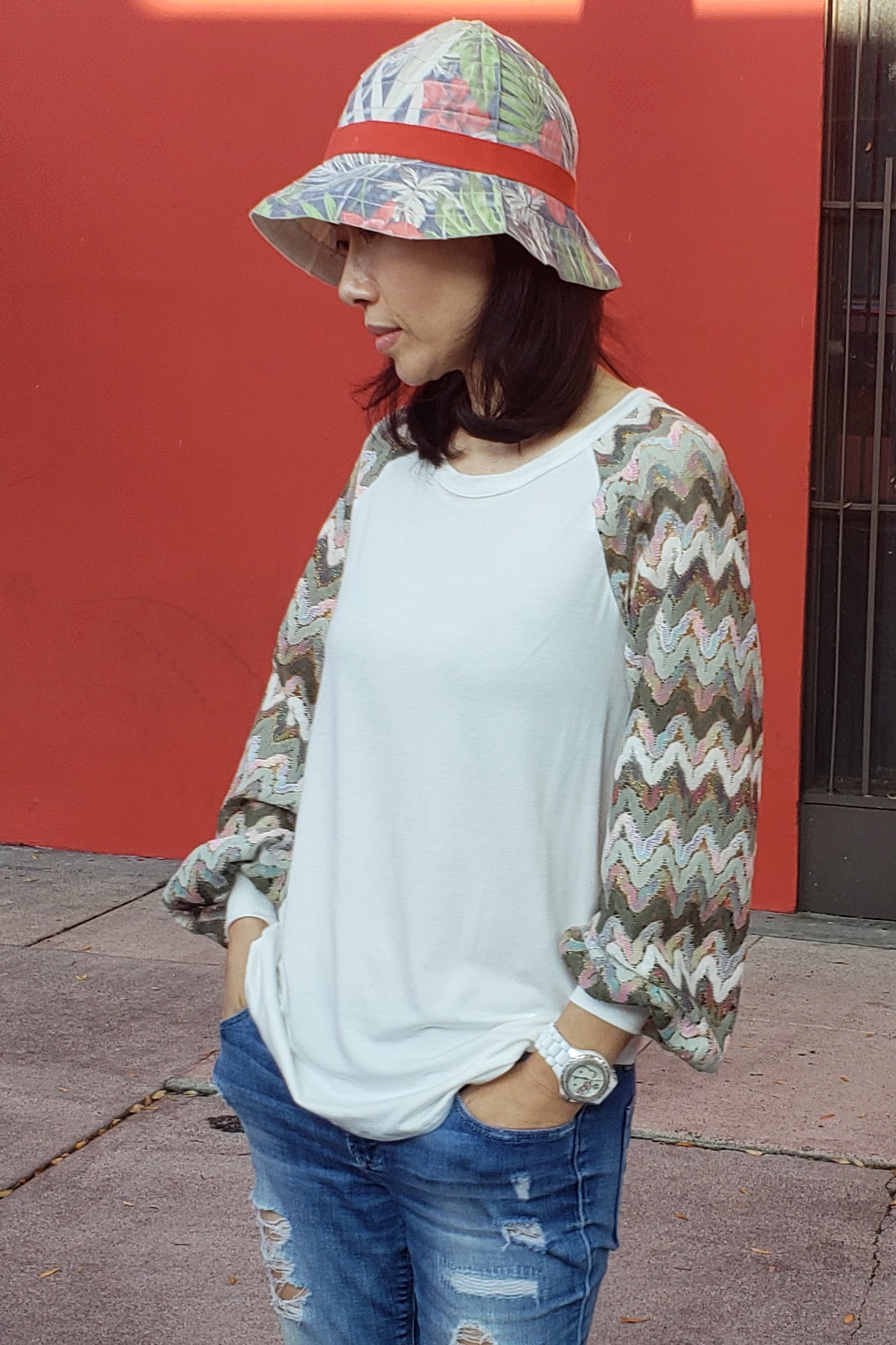 GINA ROUND NECK TOP (IVORY)- VT2645