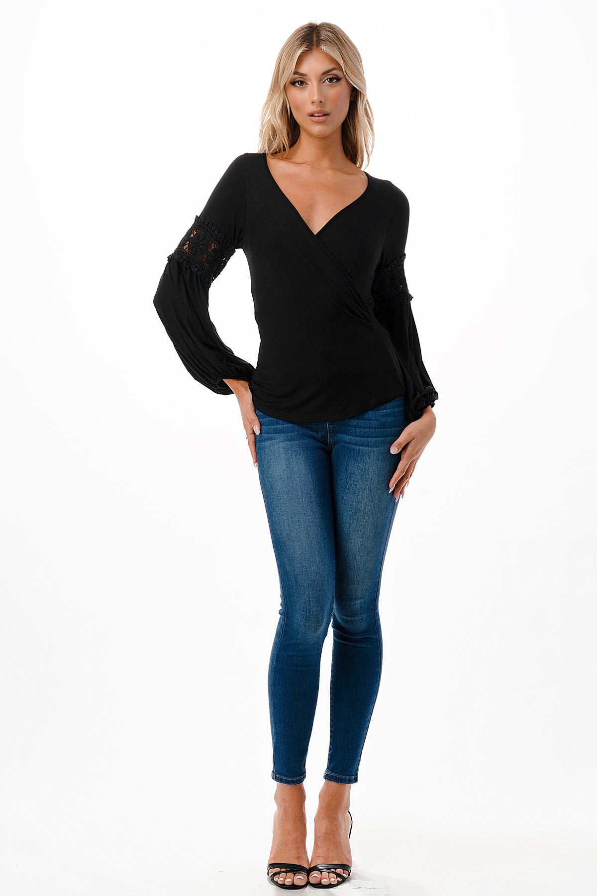 KINSLEY WRAP TOP (BLACK)- VT2436