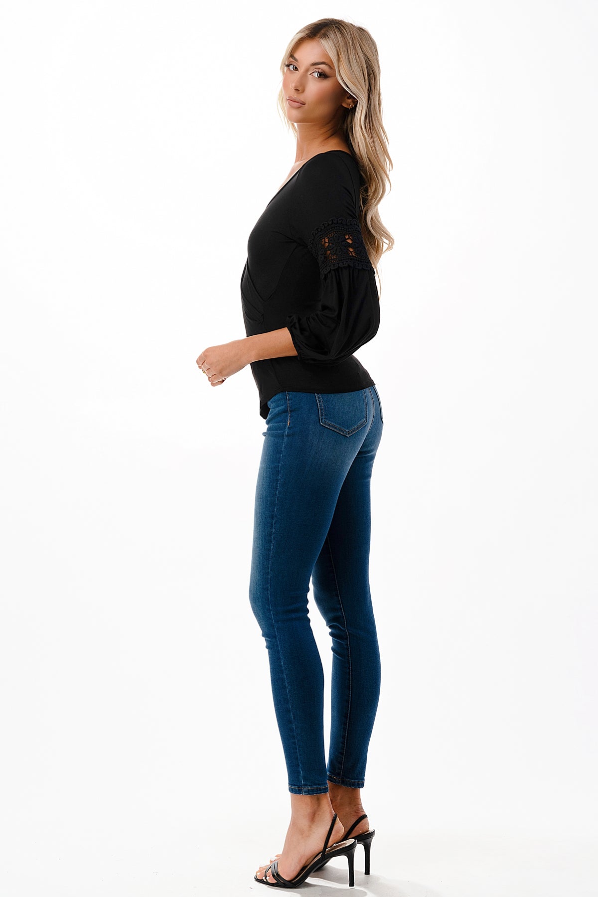 KINSLEY WRAP TOP (BLACK)- VT2436