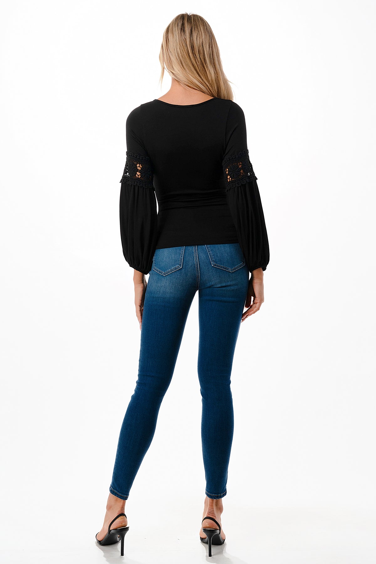 KINSLEY WRAP TOP (BLACK)- VT2436