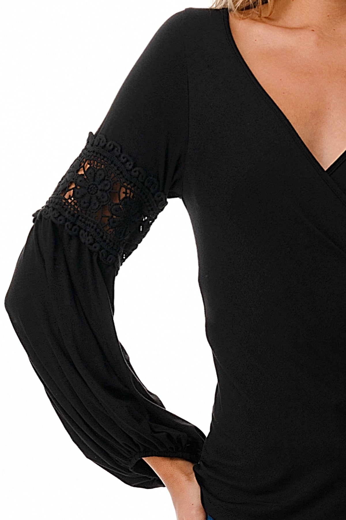 KINSLEY WRAP TOP (BLACK)- VT2436