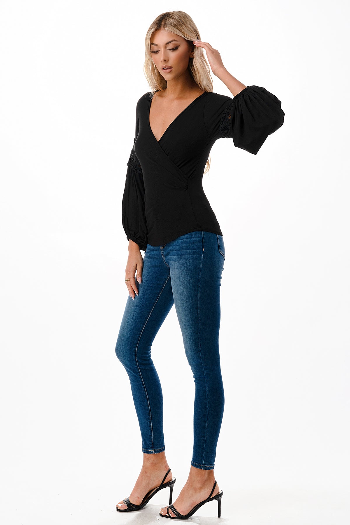 KINSLEY WRAP TOP (BLACK)- VT2436