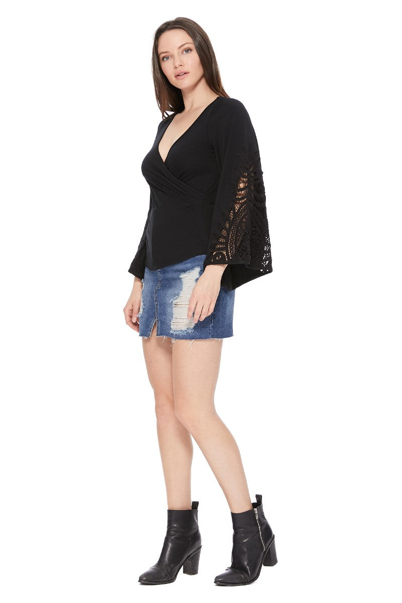 LOUISA BELL SLEEVE TOP (BLACK)-VT2540
