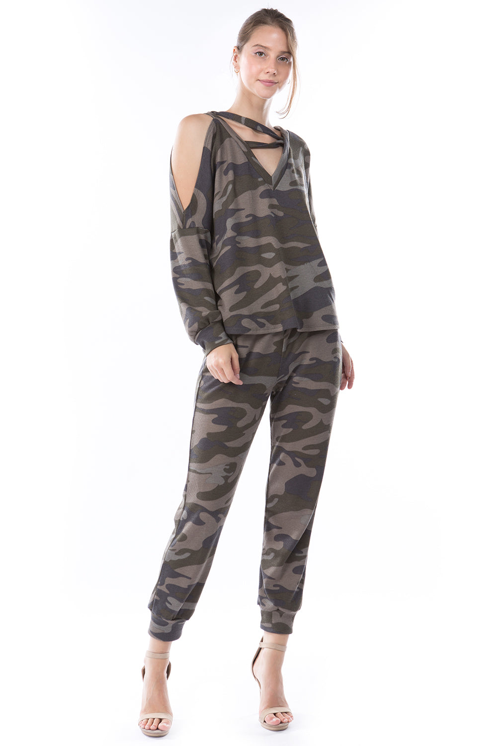 ZIG ZAG NECK TOP (NEW ARMY)-VT2601
