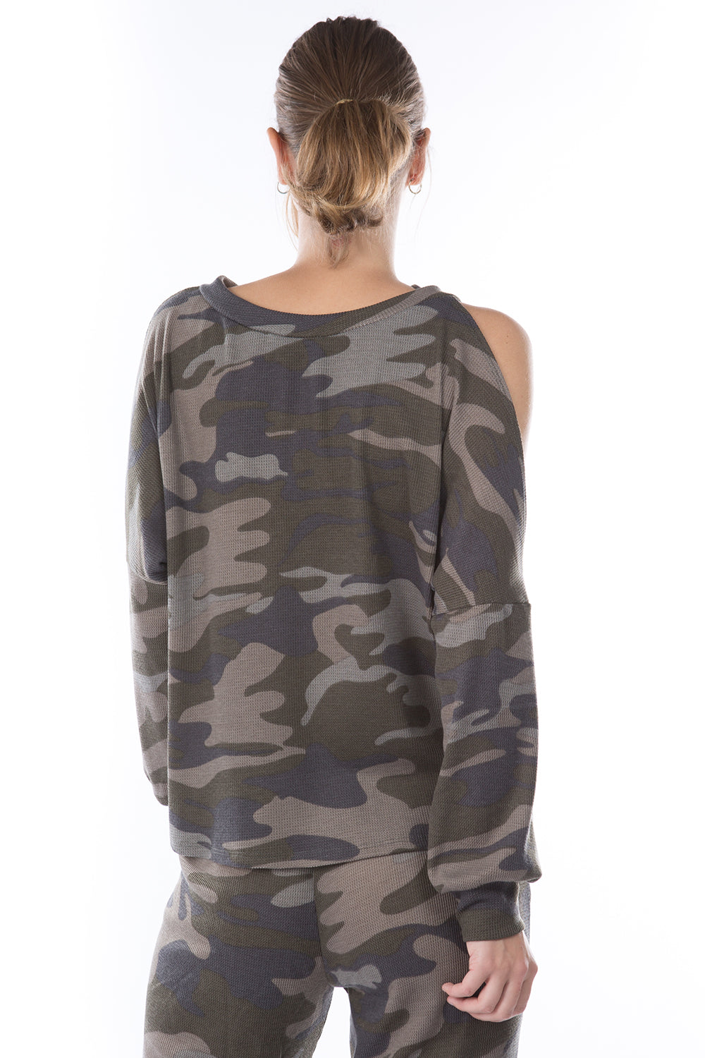ZIG ZAG NECK TOP (NEW ARMY)-VT2601