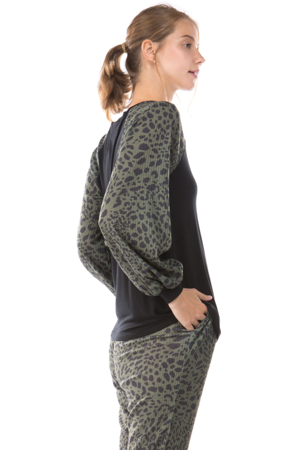 GINA ROUND NECK TOP (BLACK/LEOPARD OLIVE)- VT2645