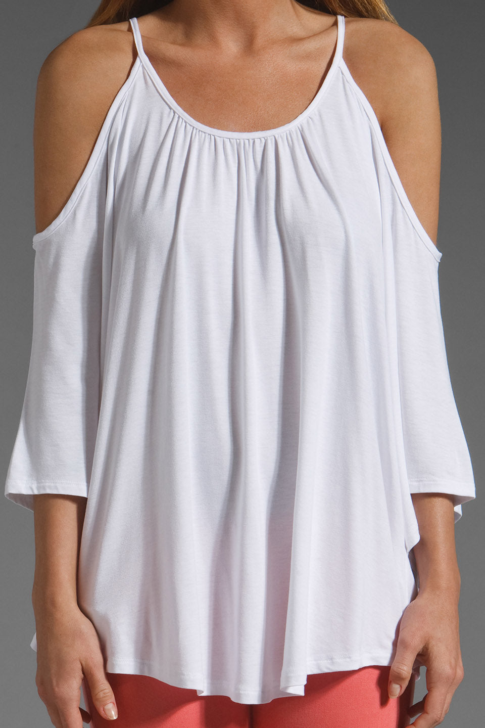 NICK OPEN SHOULDER TOP (WHITE)- JT7352