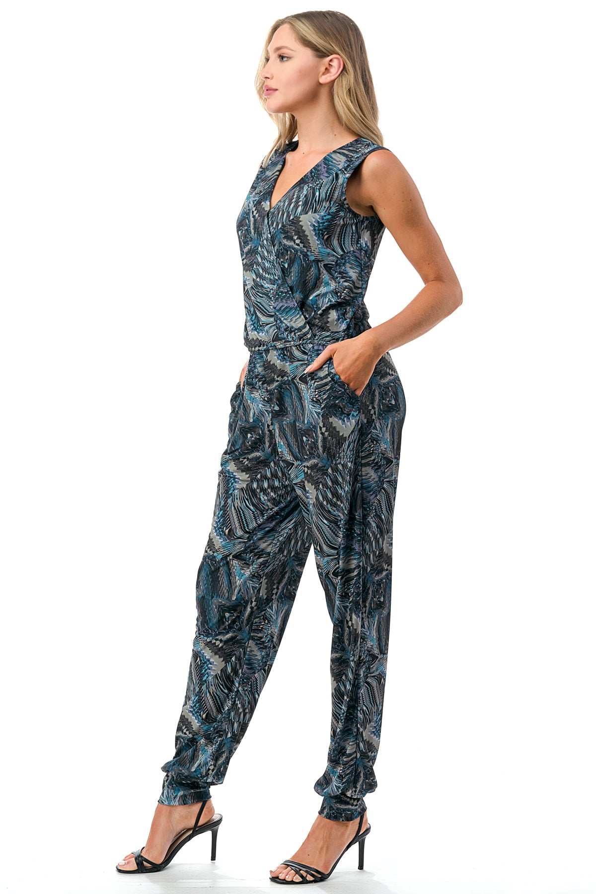 EMBER SLEEVELESS JUMPSUITS (FALL GEO)- VD3067