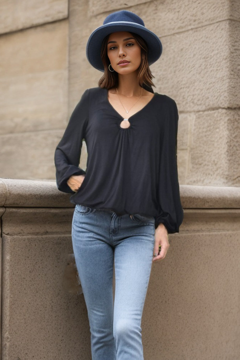 ANAIS LONG SLEEVE RING TOP (BLACK)-VT3353