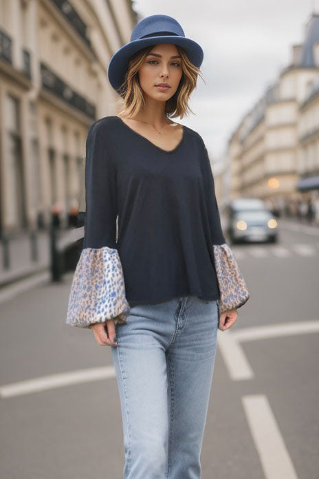 BETTY V NECK BUBBLE SLEEVE TOP (BLACK)-VT3371