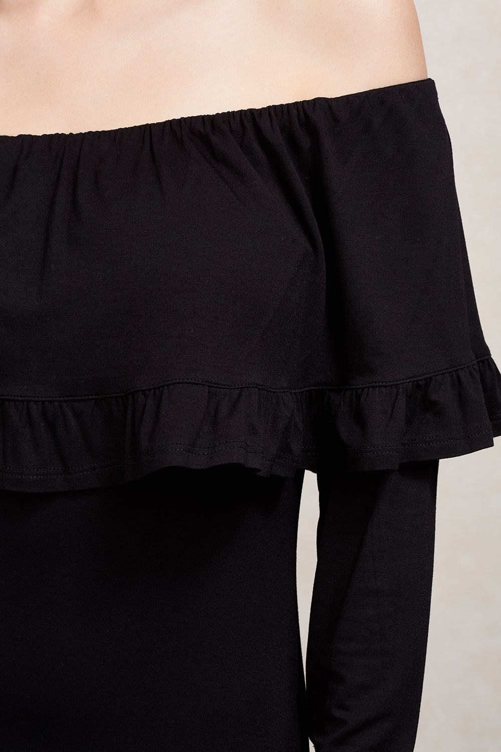 EDITA OFF THE SHOULDER TOP  (BLACK)-VT1566