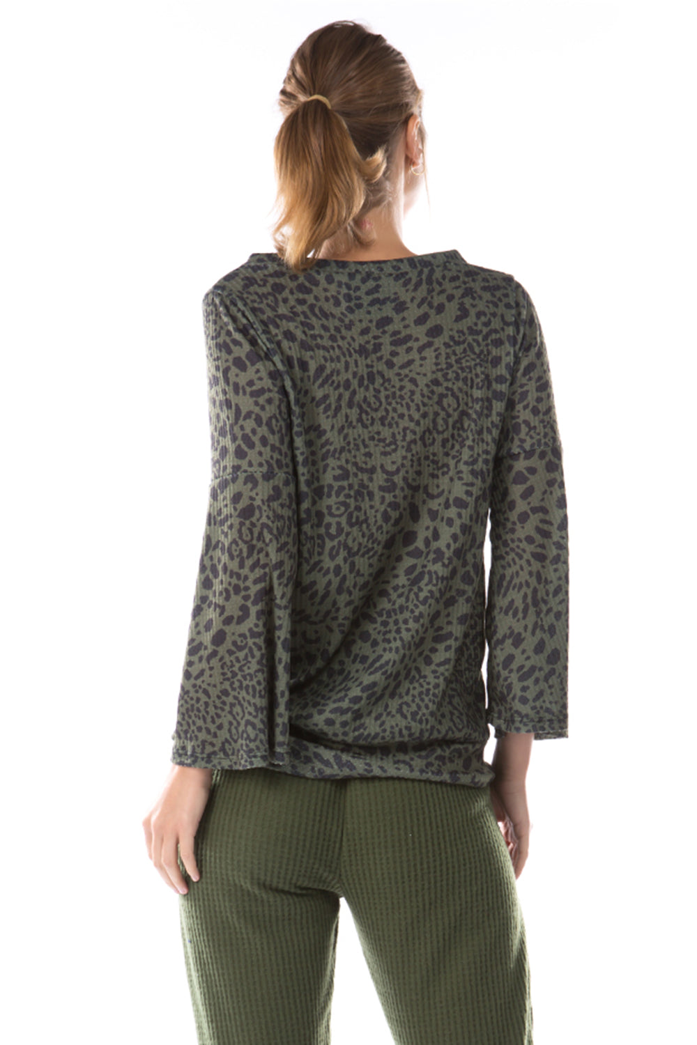 HATTIE BELL SLEEVE TOP (LEOPARD OLIVE)-VT2796
